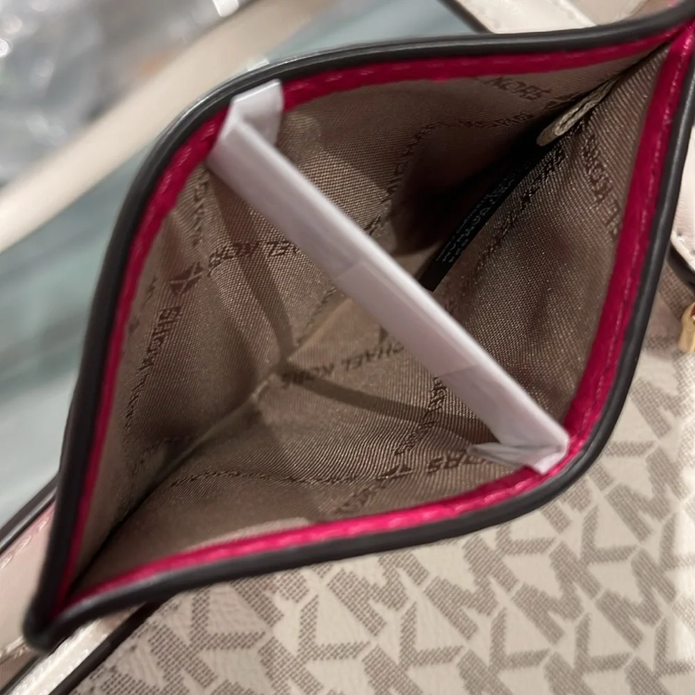 MICHAEL KORS Reed Large Pebbled Leather Card Holder Case Electric Pink  NWT